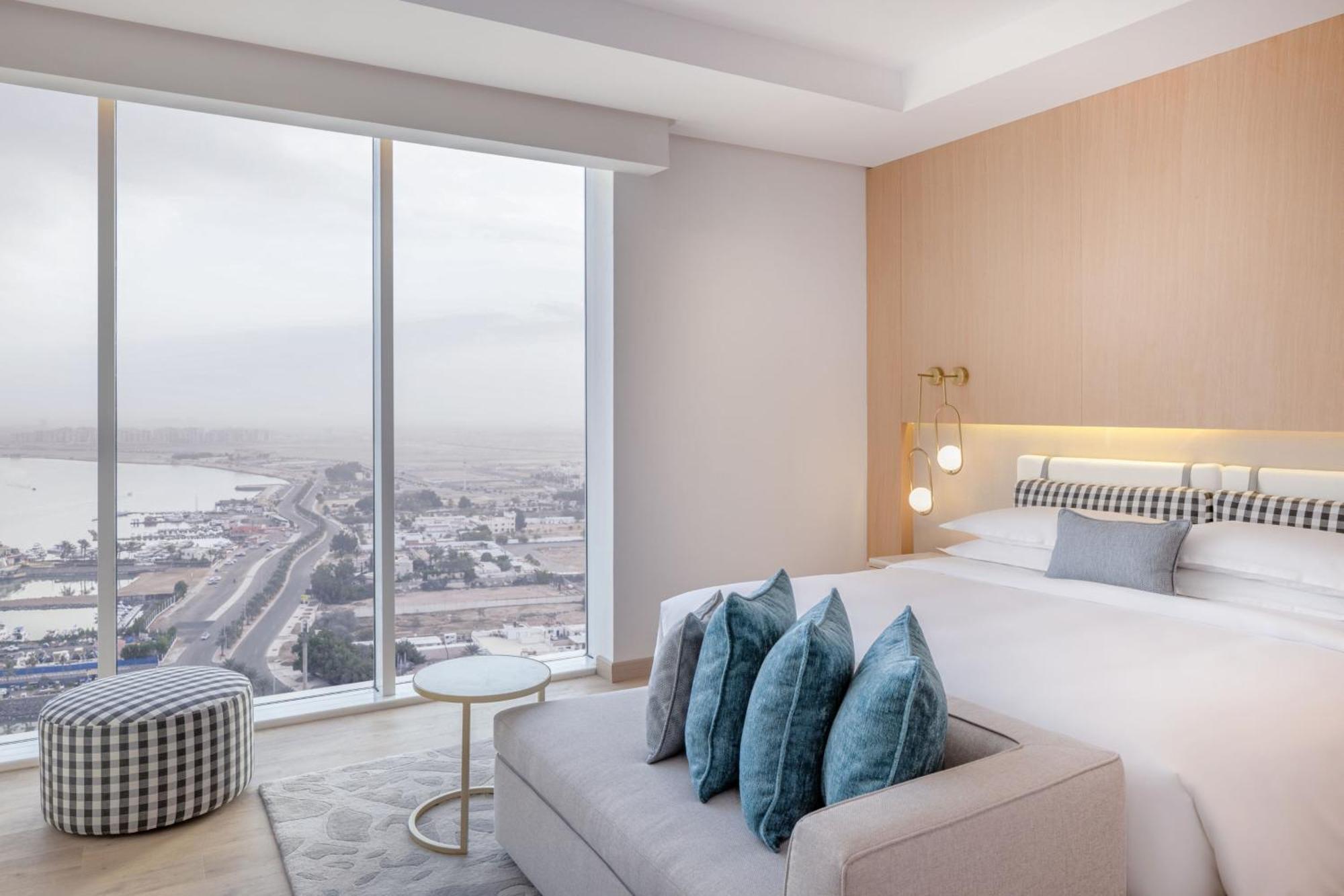 Four Points By Sheraton Jeddah Corniche Exterior photo